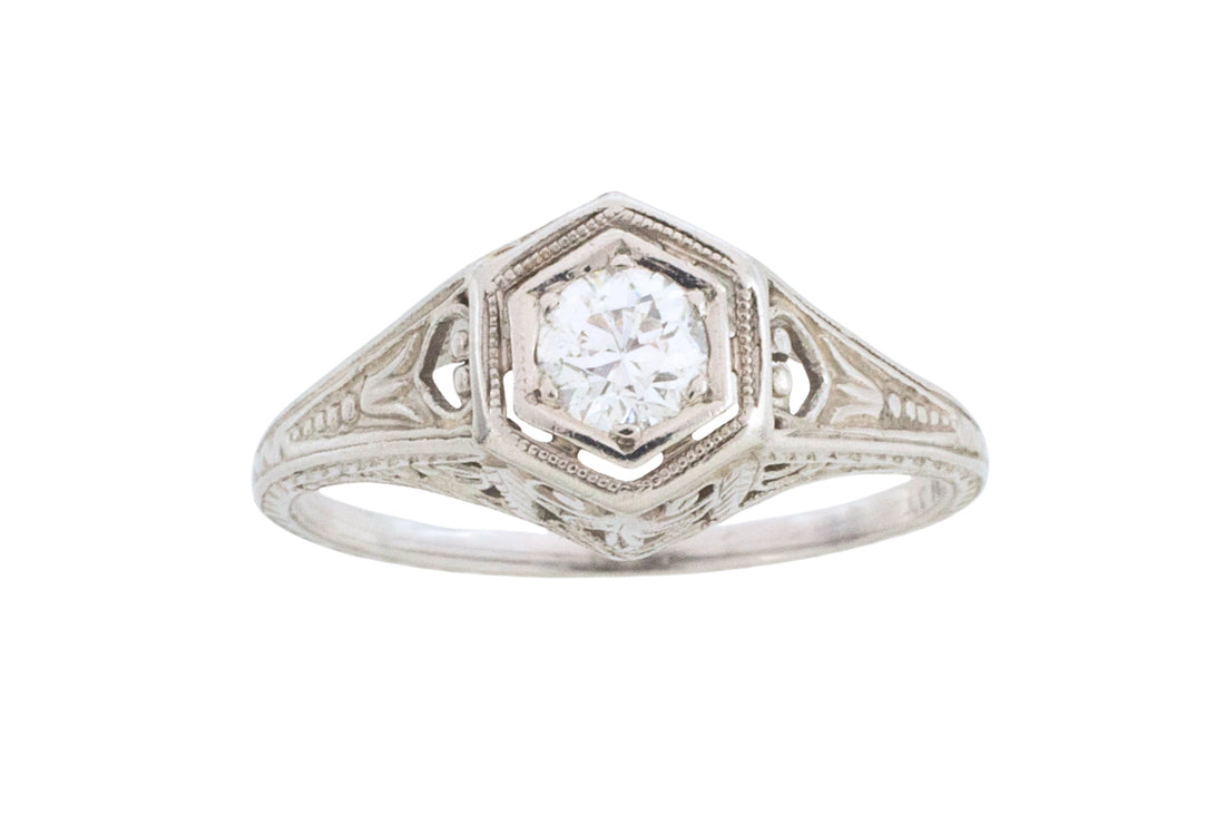Vintage Art Deco diamond ring in platinum