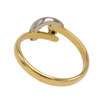 18 carat white and yellow gold diamond ring