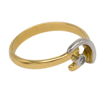 18 carat white and yellow gold diamond ring