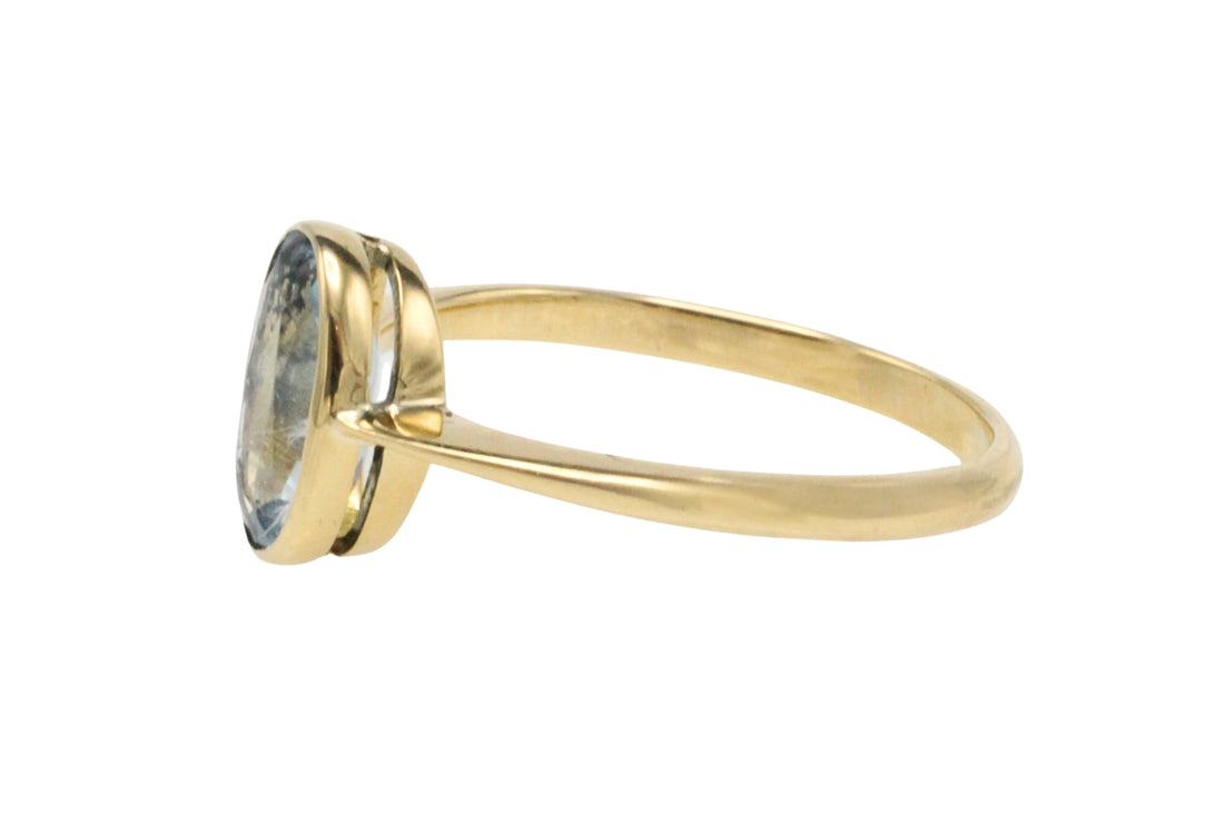 Edwardian aquamarine ring in 18 carat gold
