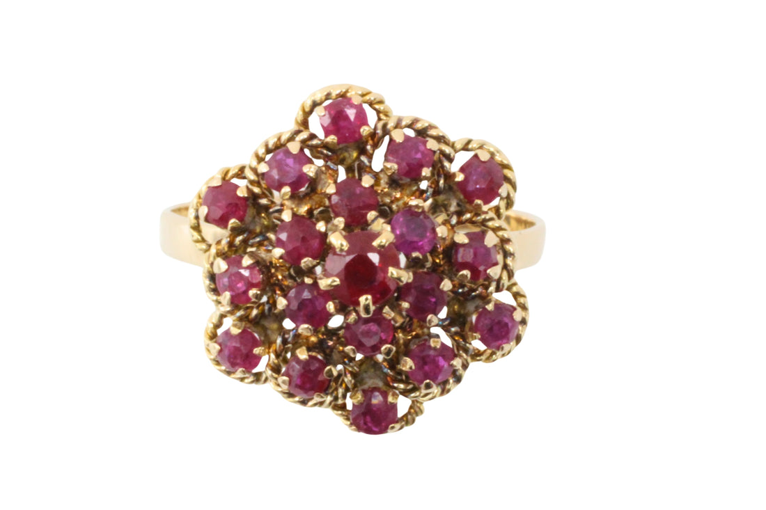 Ruby cluster ring in 18 carat gold