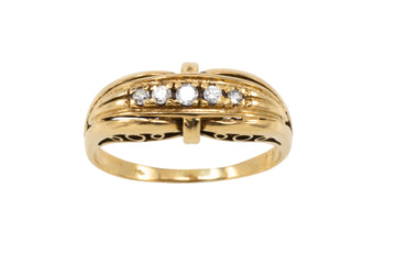 Vintage five stone diamond ring in 14 carat gold