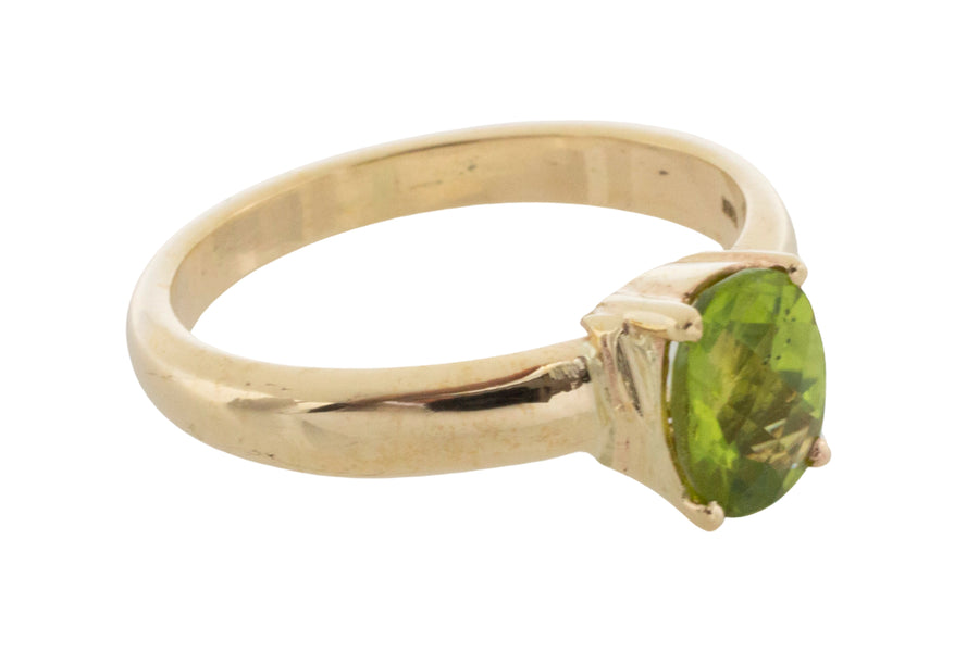 Peridot ring in 14 carat gold-Vintage Rings-The Antique Ring Shop