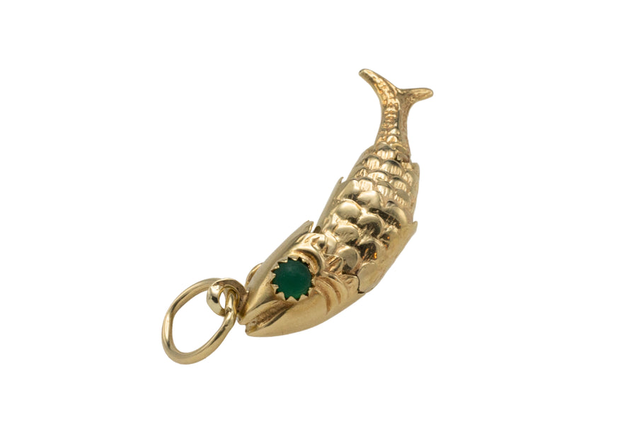 Vintage 14 carat gold fish pendant with chrysoprase eyes