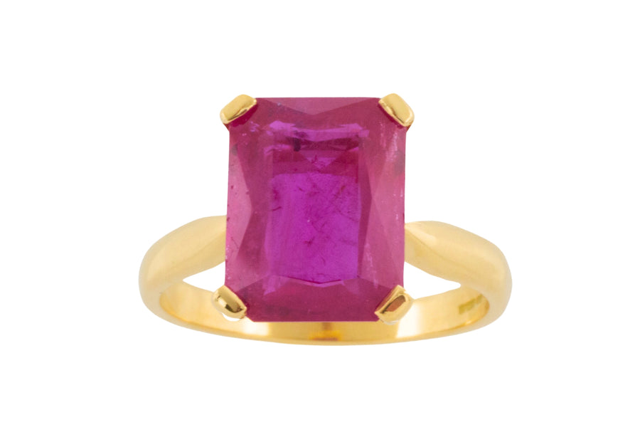 Ruby ring in 18 carat gold-Vintage Rings-The Antique Ring Shop