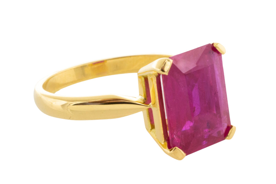Ruby ring in 18 carat gold-Vintage Rings-The Antique Ring Shop