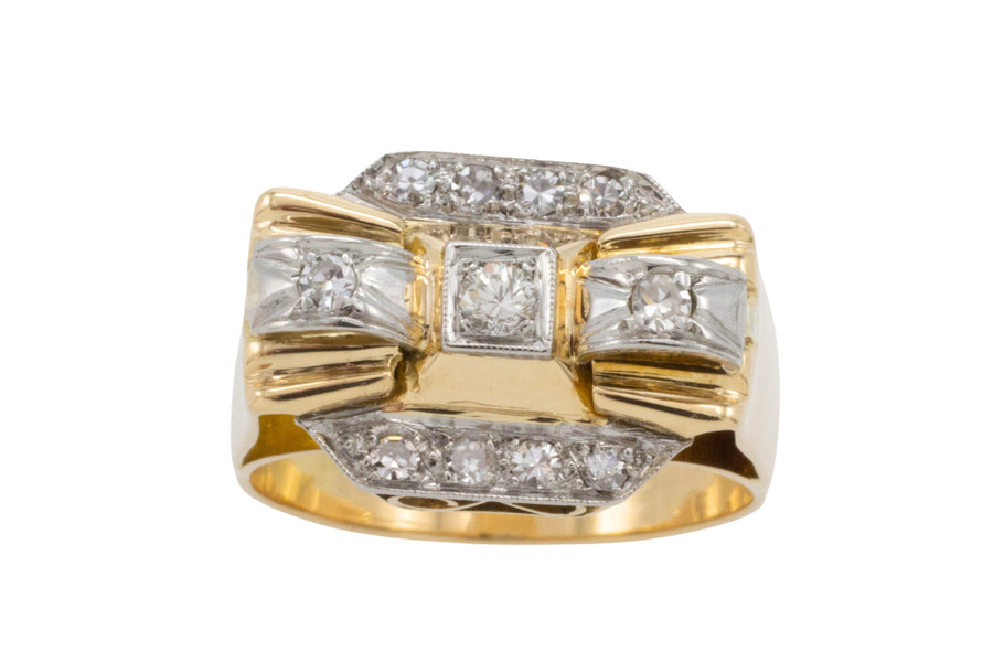 Vinateg Art Deco diamond ring in 18 carat gold