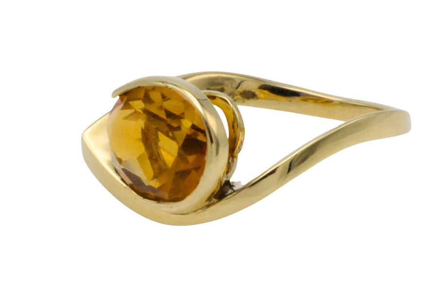 Vintage citrine ring in 14 carat gold-Vintage Rings-The Antique Ring Shop