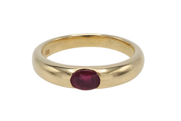 Ruby ring in 14 carat gold