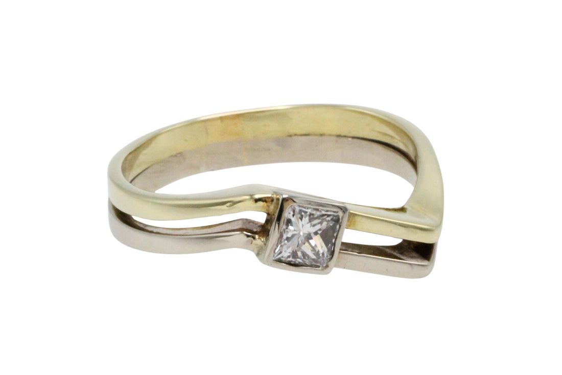 Princess cut diamond ring