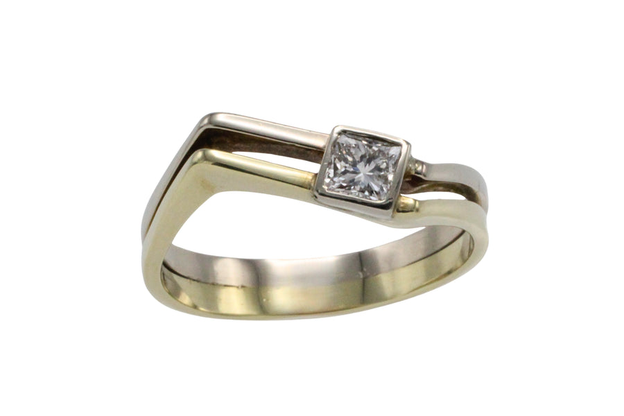 Princess cut diamond ring