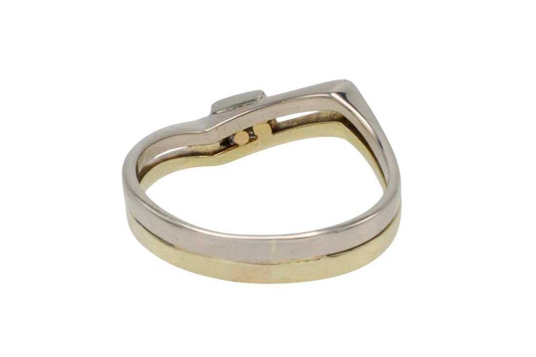 Princess cut diamond ring