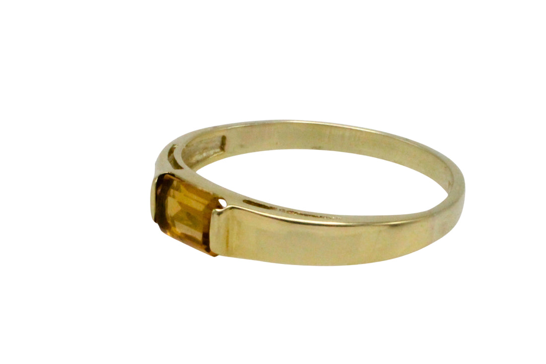 Citrine ring in 14 carat gold