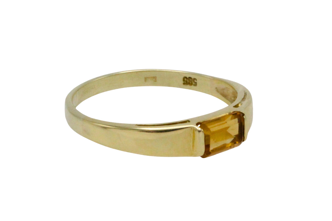 Citrine ring in 14 carat gold