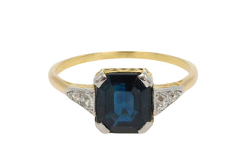 Vintage 18 carat gold sapphire and diamond ring