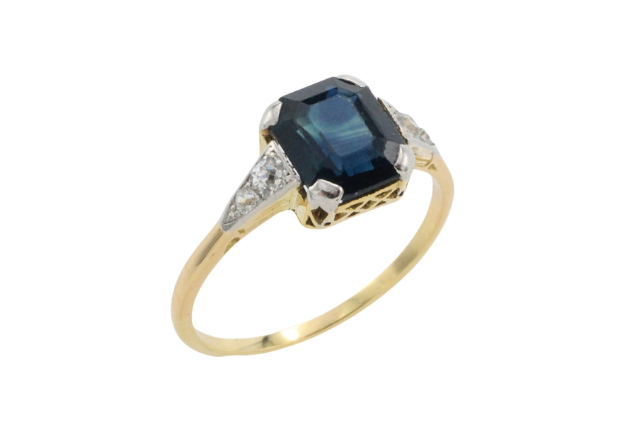 Vintage 18 carat gold sapphire and diamond ring