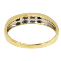 Princess cut diamond ring in 18 carat gold