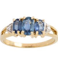 Three stone sapphire ring in 14 carat gold