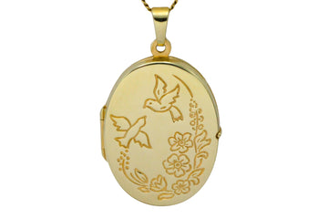 Vintage photo locket in 14 carat gold