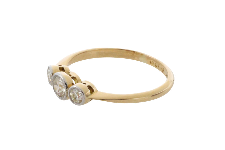 Vintage drie-steens diamanten ring