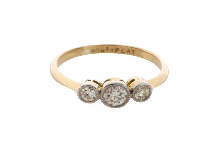 Vintage drie-steens diamanten ring