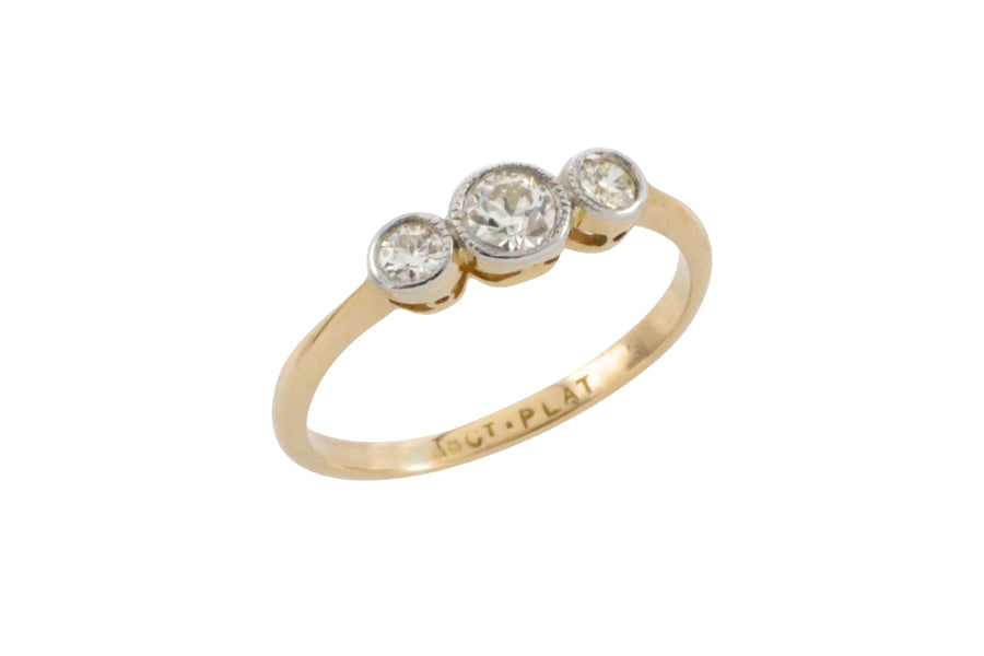 Vintage drie-steens diamanten ring