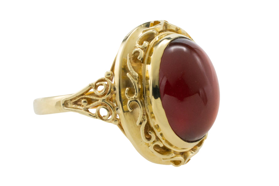 Vintage cabochon garnet ring in 14 carat gold-Vintage Rings-The Antique Ring Shop