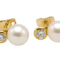 14 carat gold pearl and diamond studs