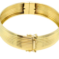 14 carat gold hinged bracelet with ridges