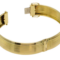 14 carat gold hinged bracelet with ridges