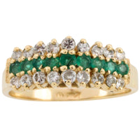 Emerld and diamond ring in 14 carat gold