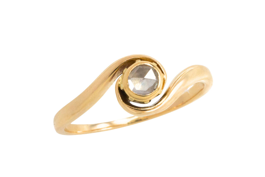 Vintage 14 carat rose diamond solitaire swirl ring
