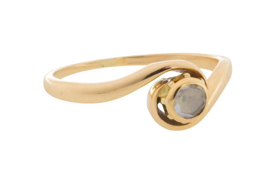 Vintage 14 carat rose diamond solitaire swirl ring