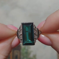 Art Deco groene spinel en diamanten ring