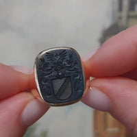 Vintage signet agate intaglio ring in 14 carat gold