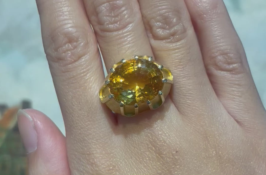 Large vintage citrine ring in 14 carat gold