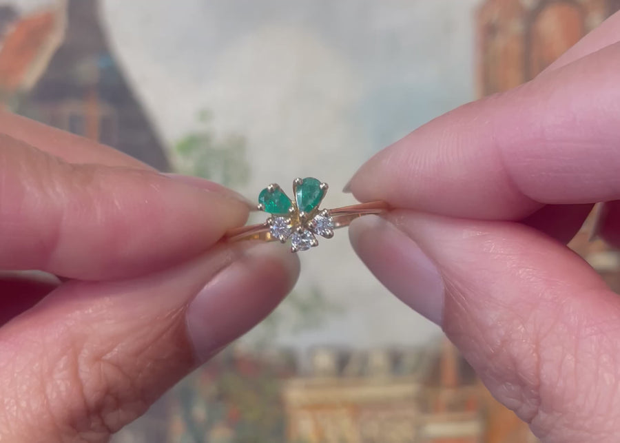 Emerald and diamond ring in 18 carat gold