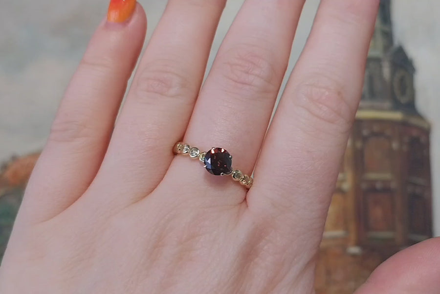 Dark brown diamond ring with brilliant cuts in 14 carat gold