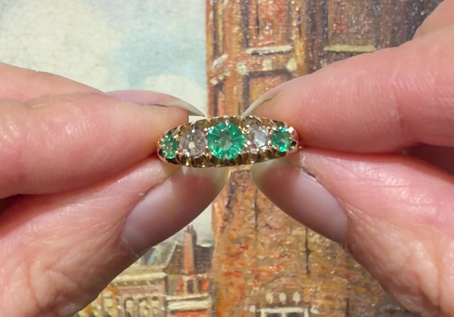 Edwardian emerald and diamond ring from 1908