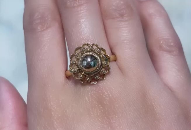 Vintage zeeuwse knop ring in 14 carat gold