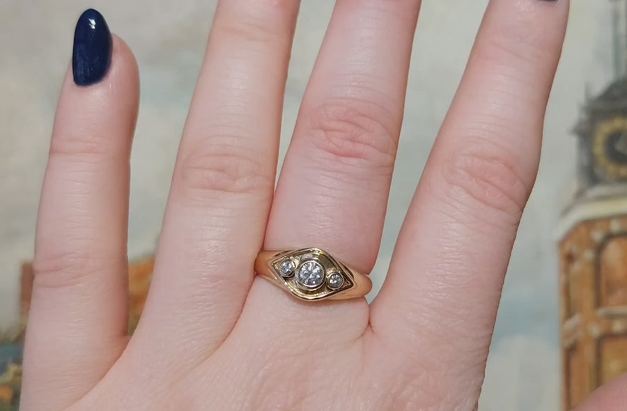 Brilliant cut diamond ring in 14 carat gold