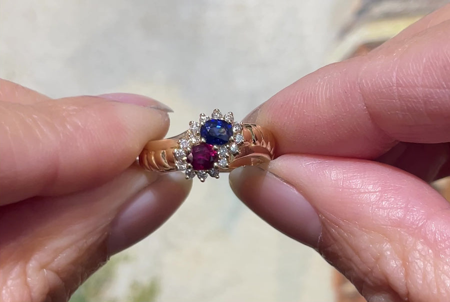Dubbele cluster ring met robijn en saffier