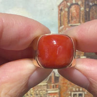 Vintage 14 carat gold cabochon ring