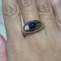 Cabochon sapphire ring in 14 carat gold