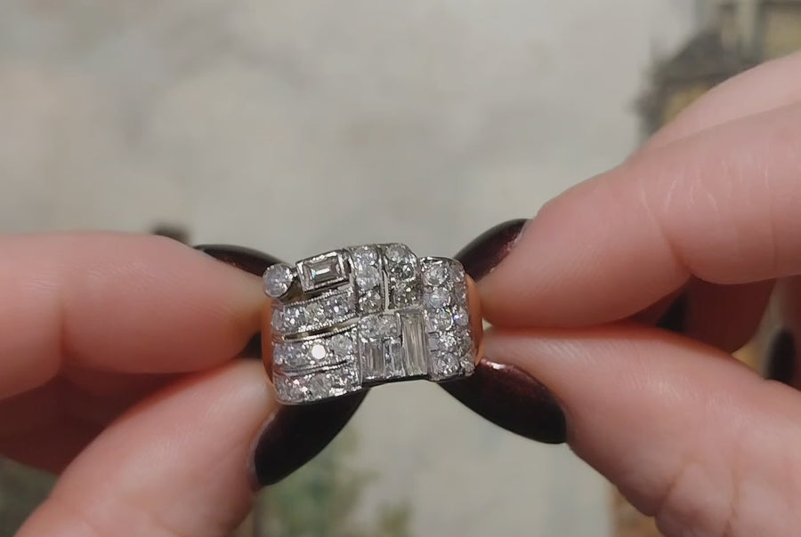 Art Deco single and baguette cut diamond ring