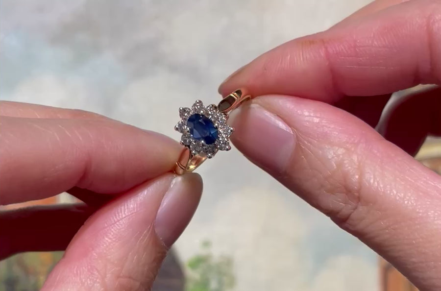 Vintage sapphire and diamond cluster ring in 18 carat gold