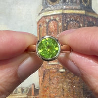 14 carat gold peridot ring