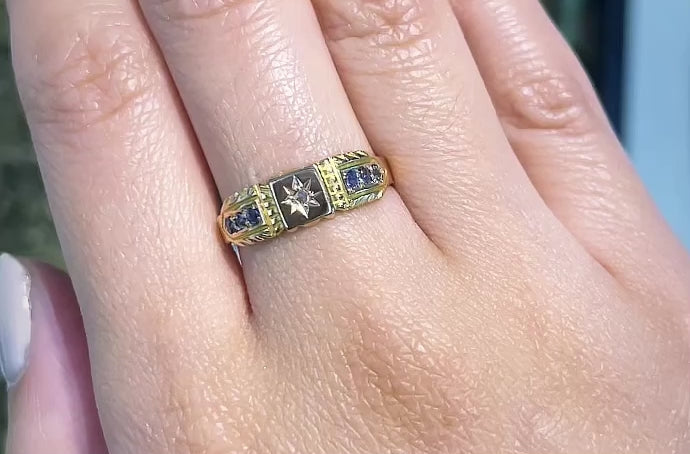 Ring met saffier en roosdiamanten uit 1904