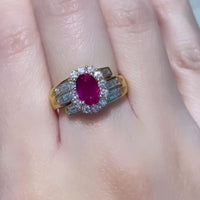 Robijn ring met baguette en briljant geslepen diamanten