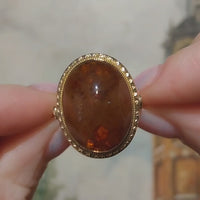 Cabochon amber ring van 18 karaat goud